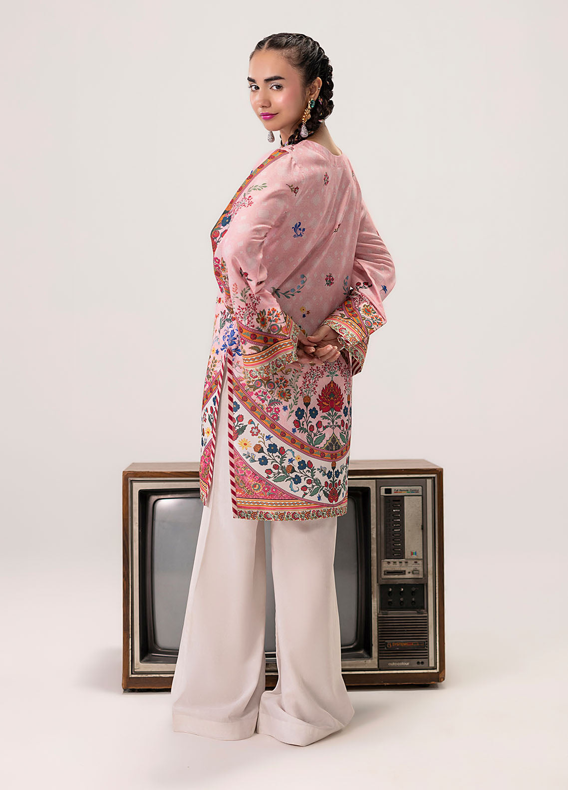 ME26002 Slay - Beyond RTW | 2 Piece Lawn