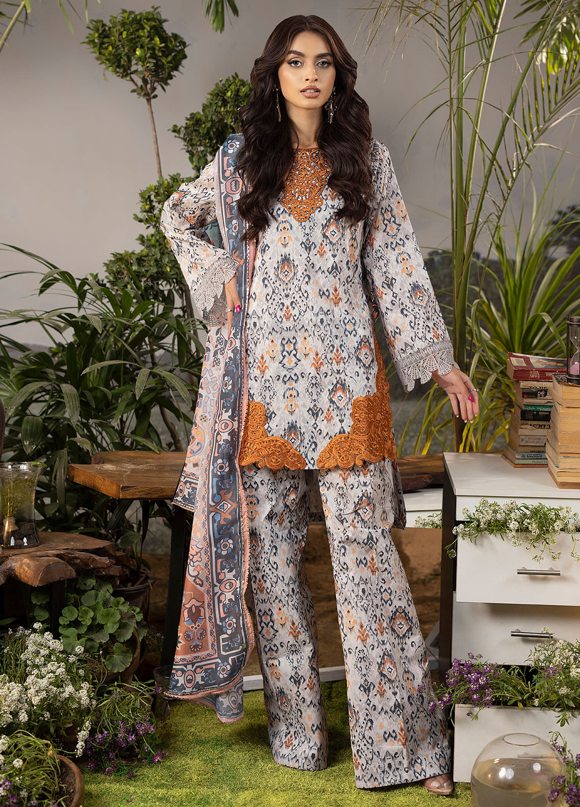 CT-9009 Silver Mist - Mehr | Unstitched | 3 Piece